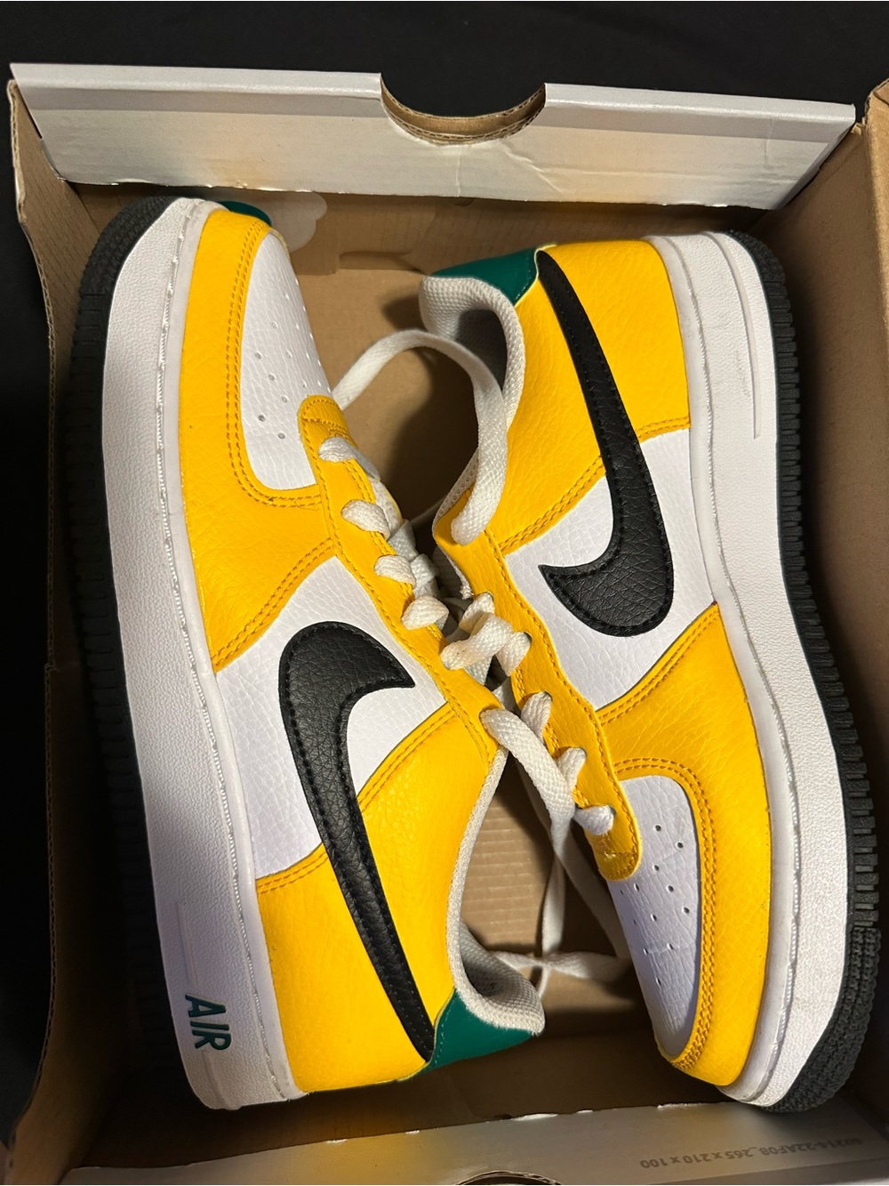 Nike Kids Yellow White Black Low-Top Sneakers